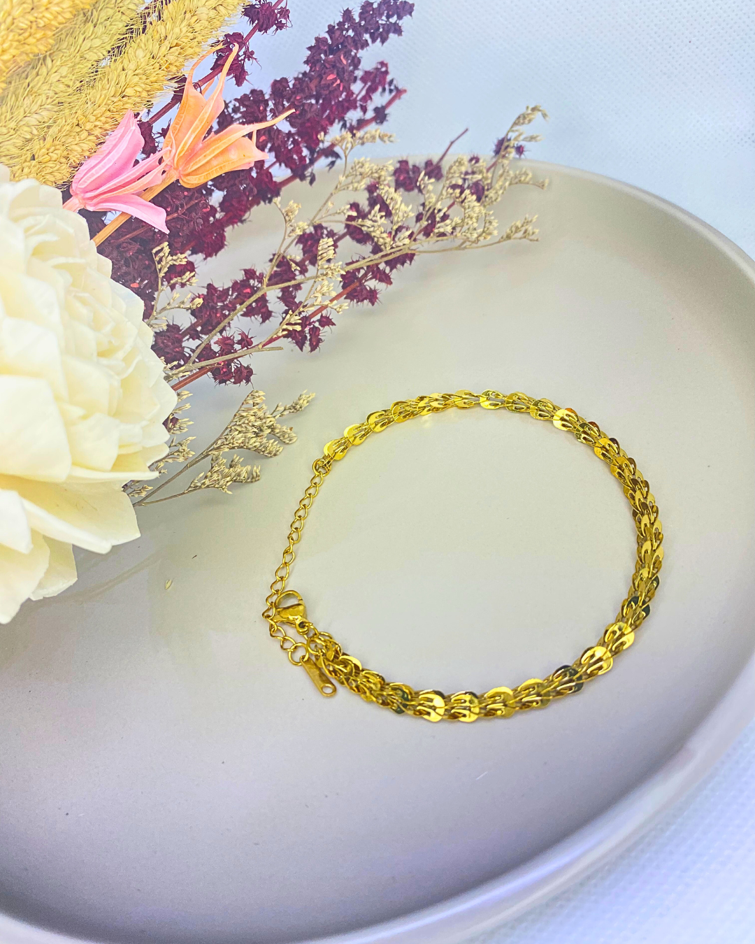Luxurious Byzantine collar chain bracelet in 18K gold plated titanium steel. Tarnish-resistant, durable, and perfect for any occasion.