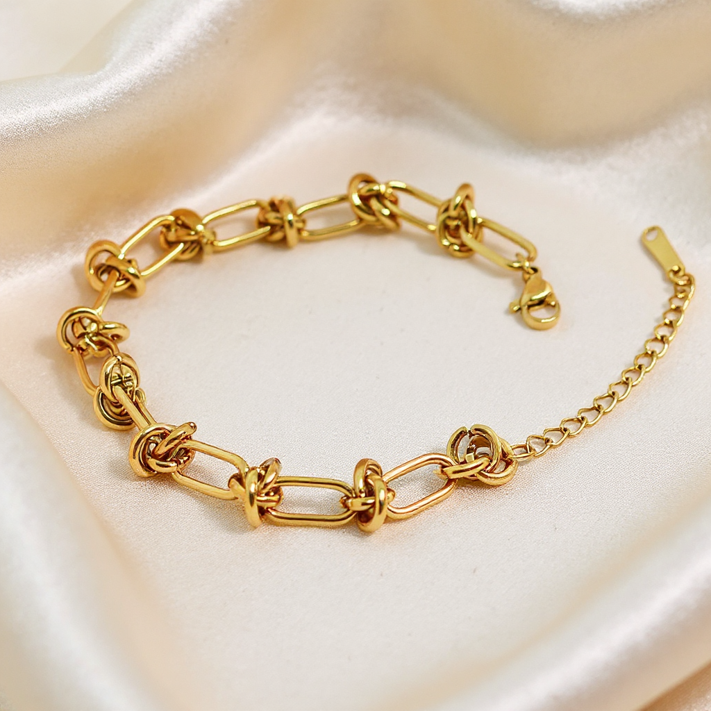 Trendy & Modern Hardware Chain Bracelet – 18K Gold Plated Titanium Steel