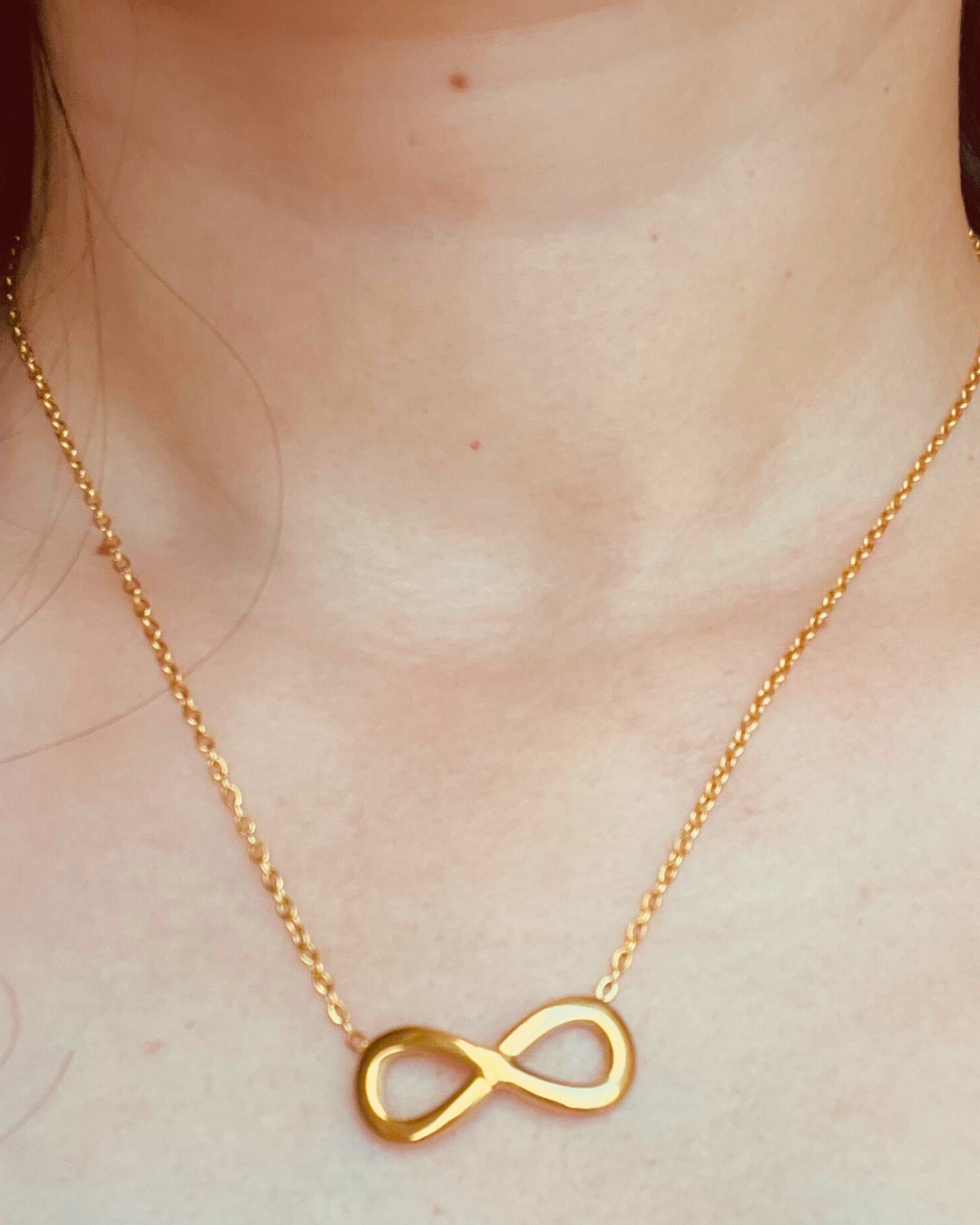 Basic Infinity Pendant Necklace – 18K Gold Plated Titanium Steel