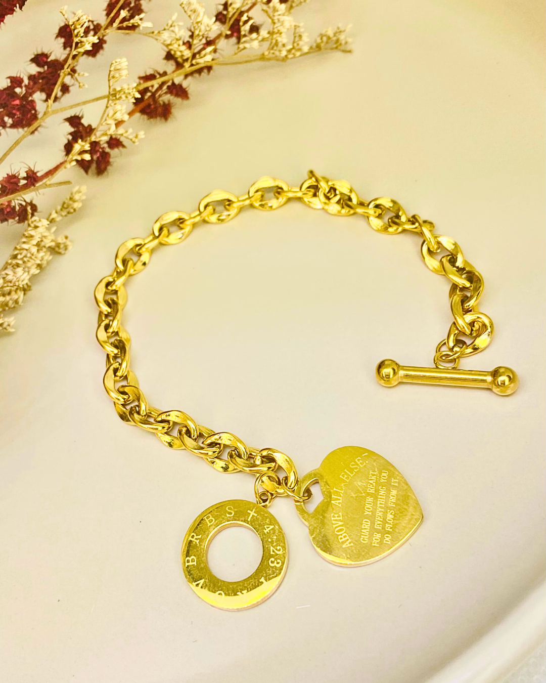Chunky Heart Toggle Gucci Chain Bracelet in 18K Gold Plated Titanium Steel