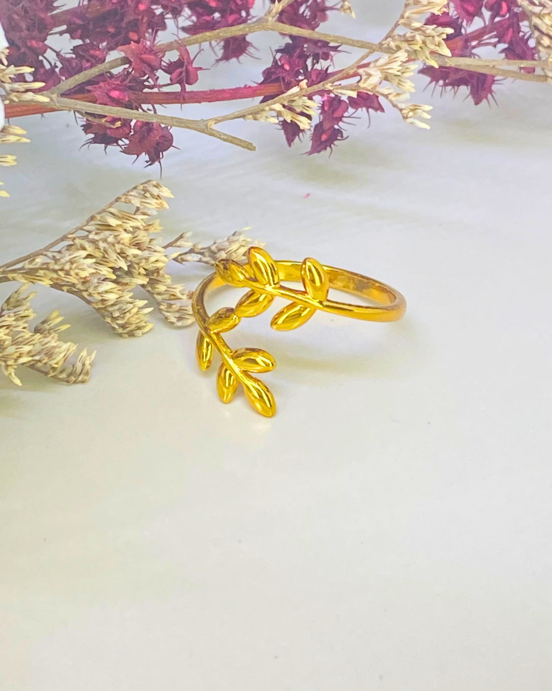 Minimalist Olive Leaf Adjustable Ring - 18K Gold Plated 316L Stainless Steel