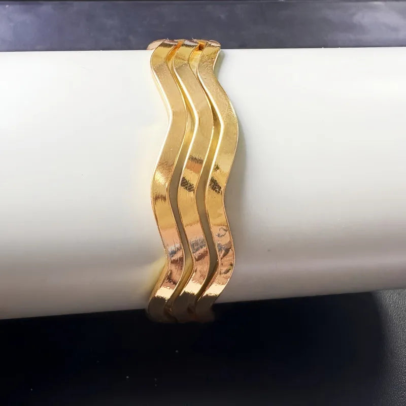 Minimalist Retro Style 18K Gold Plated Bangle β 304 Stainless Steel