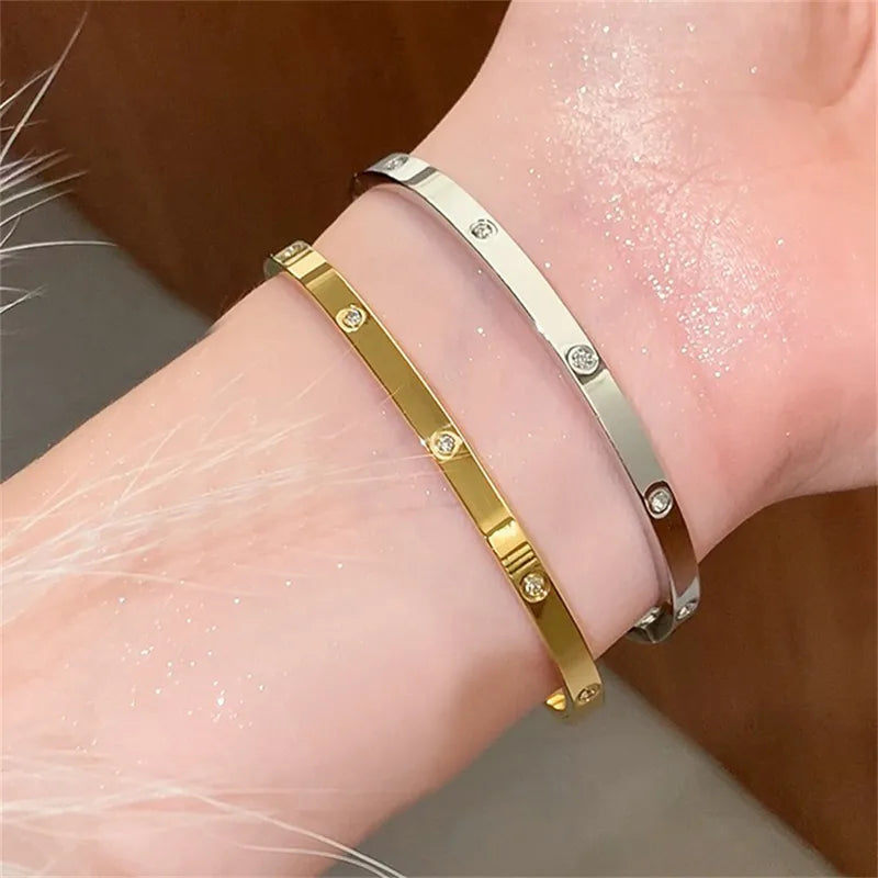 "Casual Geometric Zircon Bangle – 18K Gold Plated 304 Stainless Steel, Minimalist Streetwear Jewelry"