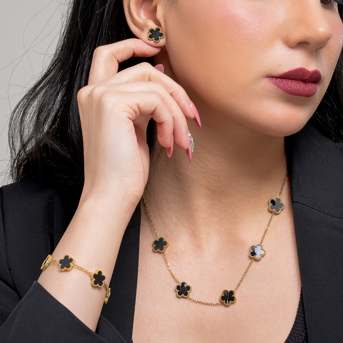 Elegant Flower Jewelry Set β 18K Gold Plated Titanium Steel