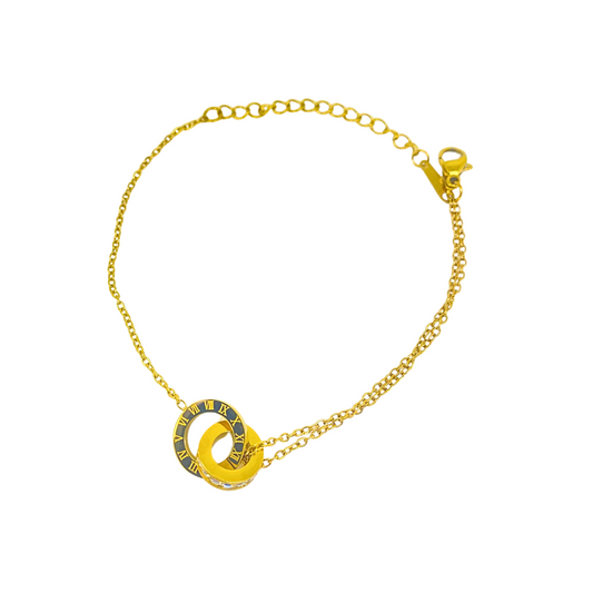 Elegant Roman-Inspired Interlink Bracelet in 18K gold plated titanium steel.