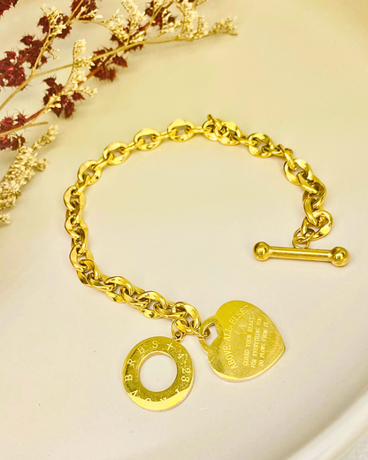 Chunky Heart Toggle Gucci Chain Bracelet in 18K Gold Plated Titanium Steel