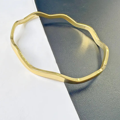Minimalist Retro Style 18K Gold Plated Bangle – 304 Stainless Steel